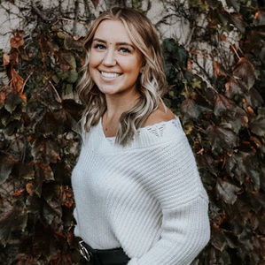 Meet your Posher, Becca